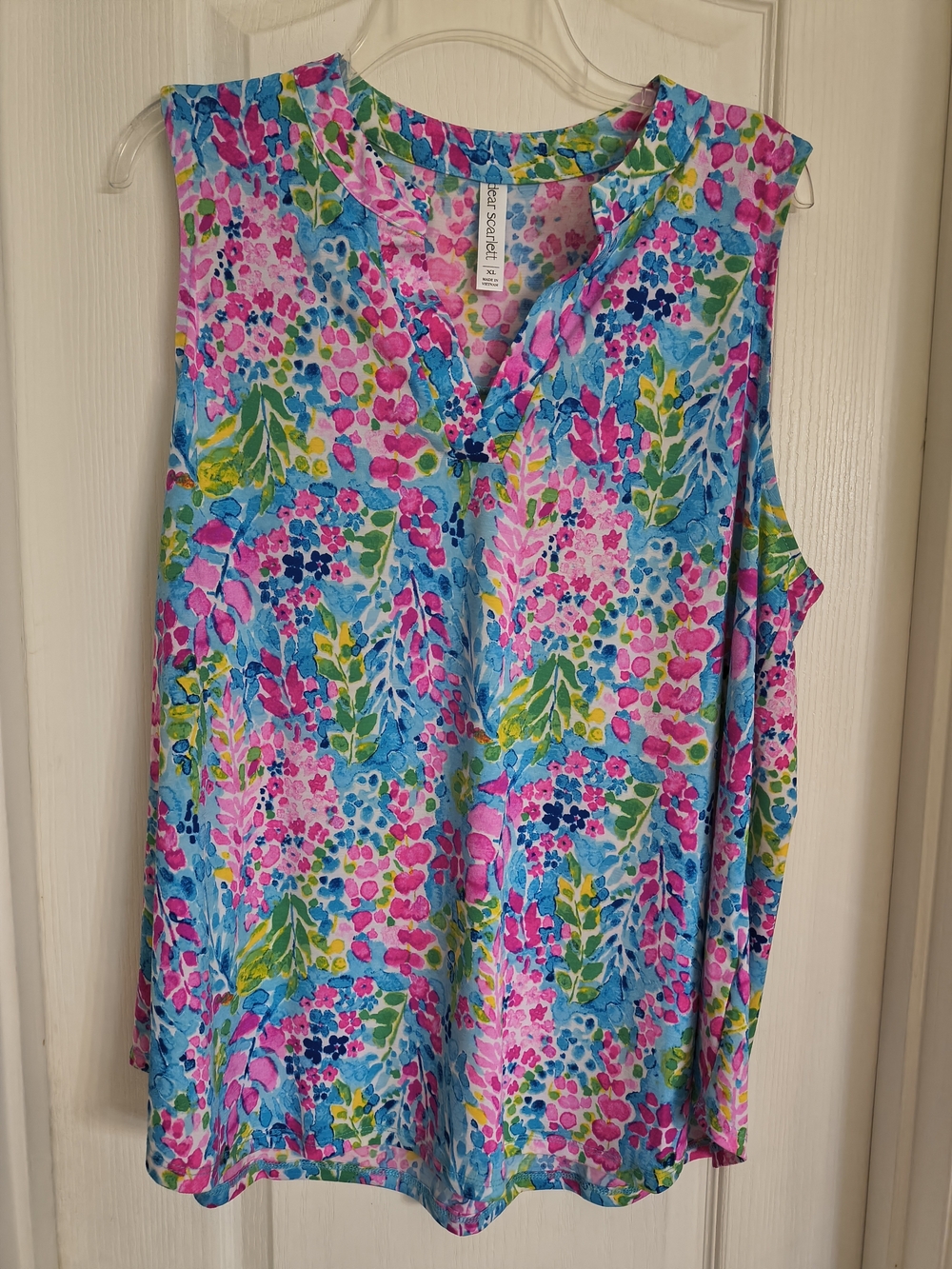 Dear Scarlett Floral Scoop-Neck Sleeveless Tank in Pink, Blue & Green
